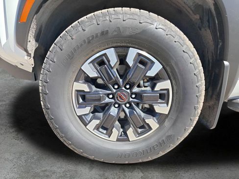 Used 2023 Nissan Frontier PRO-4X w/ Pro Convenience Package image 6