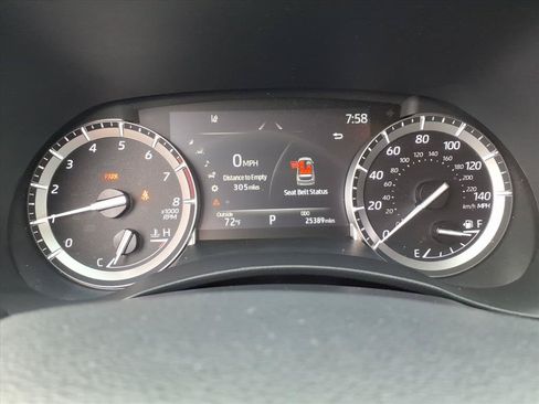 Used 2022 Toyota Highlander XLE AWD/4WD image 29