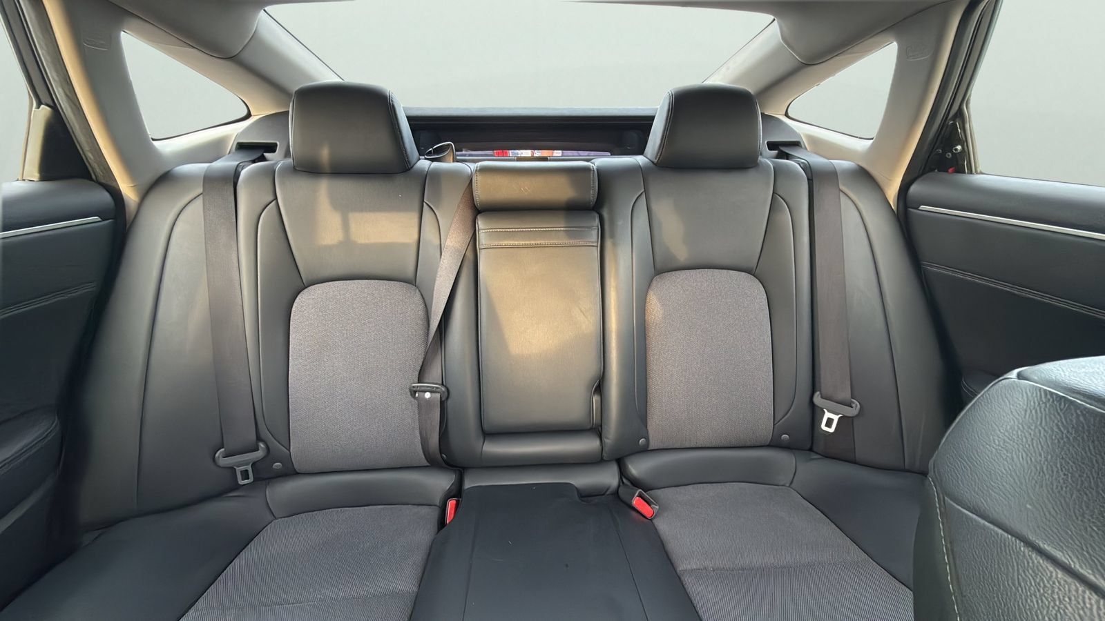 Used 2018 Honda Clarity Plug-In Hybrid image 23