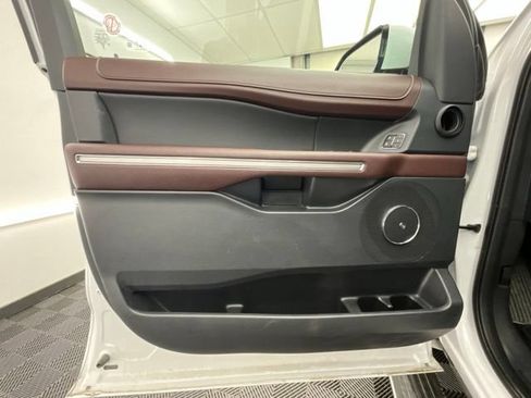 Used 2024 Ford Expedition Limited AWD/4WD image 13
