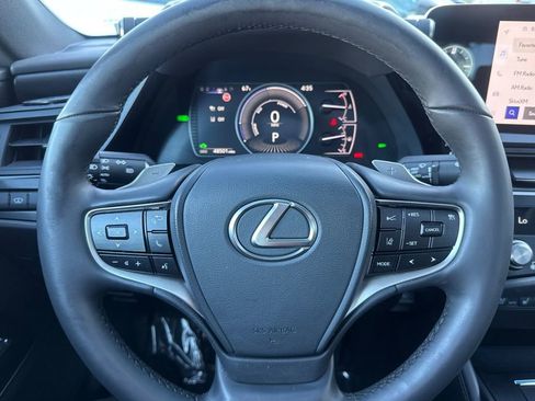 Used 2025 Lexus ES 300h w/ Premium Package image 22