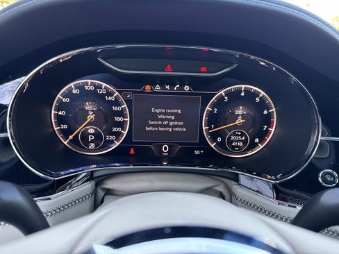 Used 2024 Bentley Continental GT image 27