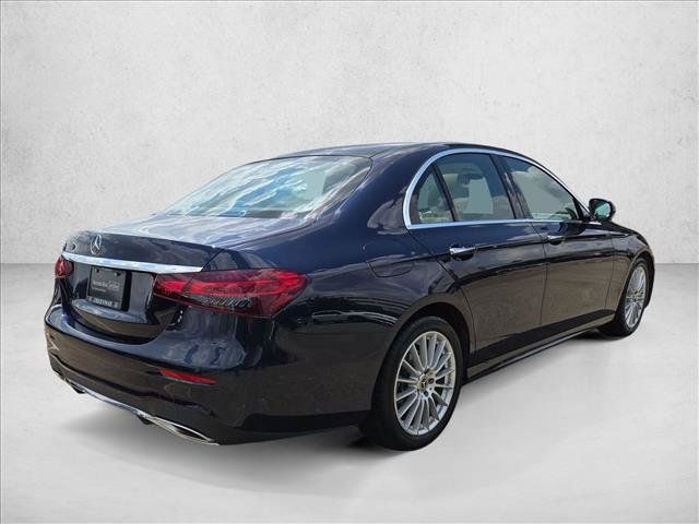 Used 2022 Mercedes-Benz E 350 Sedan image 5