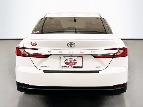 Used 2025 Toyota Camry LE w/ Convenience Package FWD image 5
