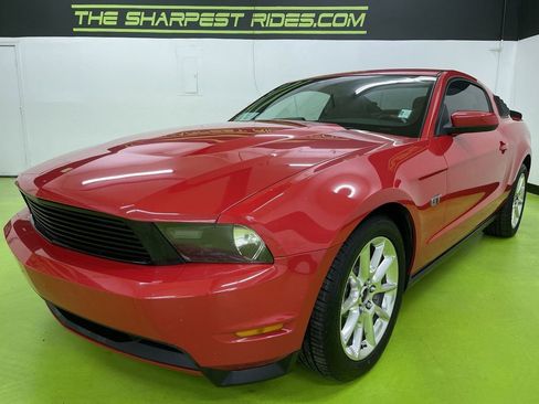 Used 2010 Ford Mustang GT Premium image 5