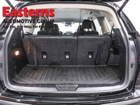 Used 2023 Subaru Ascent Limited image 9