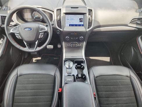 Used 2020 Ford Edge ST-Line FWD image 19