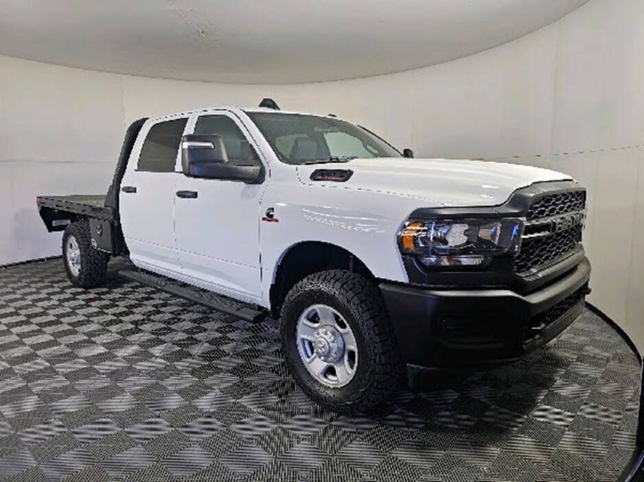 Used 2023 RAM 2500 Tradesman AWD/4WD image 3