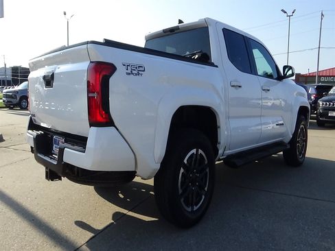 Used 2025 Toyota Tacoma TRD Sport AWD/4WD image 6