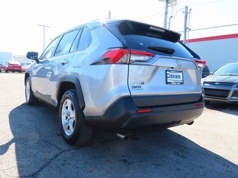 Used 2019 Toyota RAV4 XLE image 5