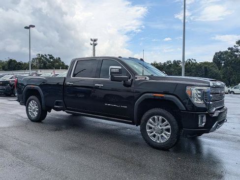 Used 2021 GMC Sierra 3500 Denali w/ Denali Ultimate Package AWD/4WD image 2