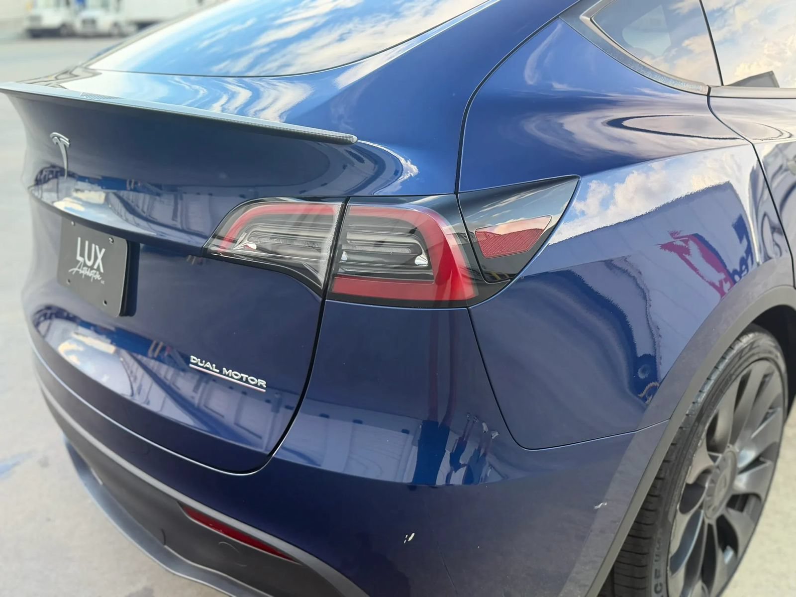 Used 2023 Tesla Model Y Performance AWD/4WD image 8