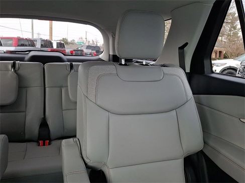 New 2026 Ford Explorer Active w/ Active Comfort Package image 14