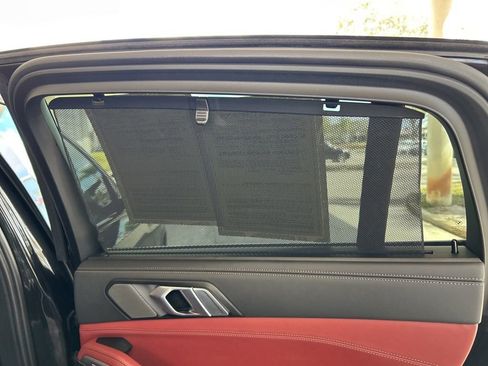 Used 2024 BMW X6 M60i image 39