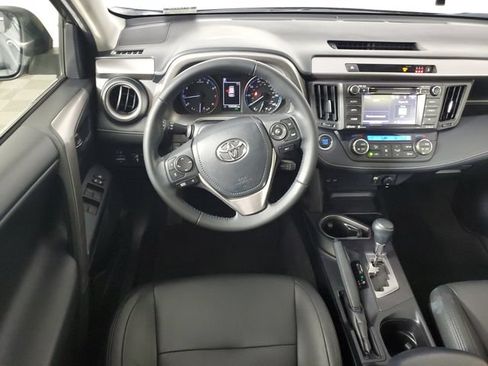 Used 2018 Toyota RAV4 XLE AWD/4WD image 13