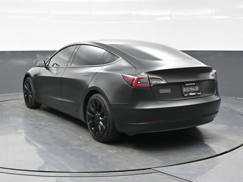 Used 2021 Tesla Model 3 Standard Range Plus image 5