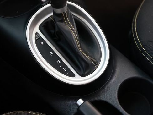 Used 2016 Kia Soul + FWD image 43