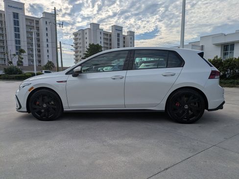 Certified 2023 Volkswagen GTI SE FWD image 7