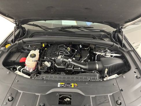 Used 2023 Jeep Grand Cherokee L Laredo AWD/4WD image 11