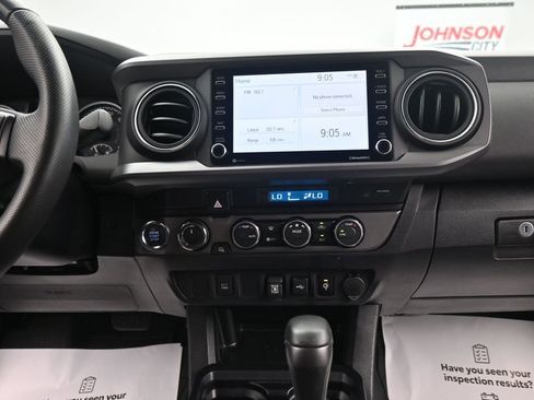 Used 2022 Toyota Tacoma TRD Sport AWD/4WD image 21
