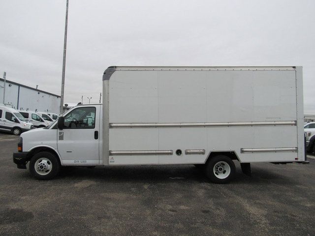 Used 2021 GMC Savana 3500 Extended w/ Power Convenience Package RWD image 6
