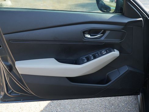 Used 2023 Honda Accord LX image 13