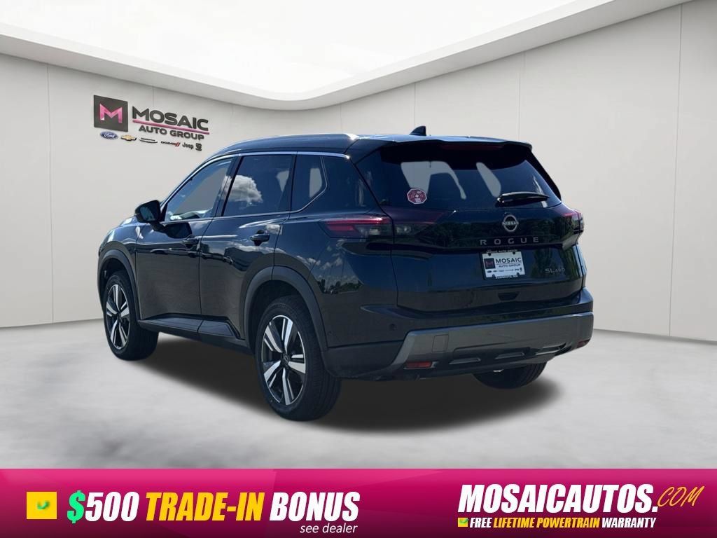 Used 2026 Nissan Rogue SL AWD/4WD image 5