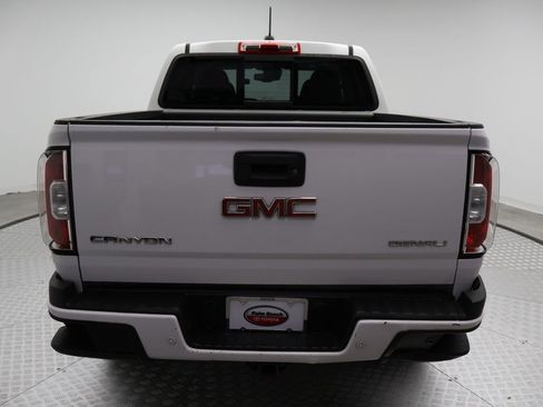 Used 2019 GMC Canyon Denali image 10