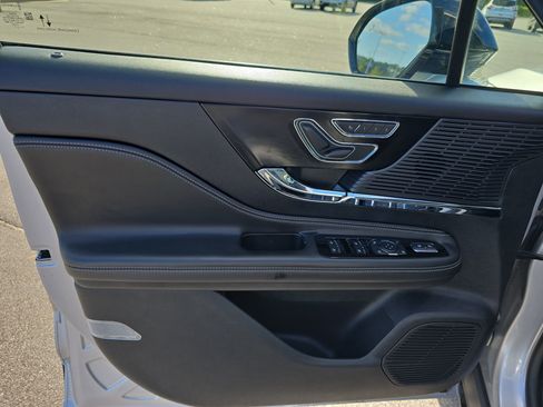 Used 2020 Lincoln Corsair AWD w/ Equipment Group 101A image 26