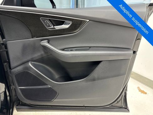 Used 2025 Audi Q8 Premium Plus image 8