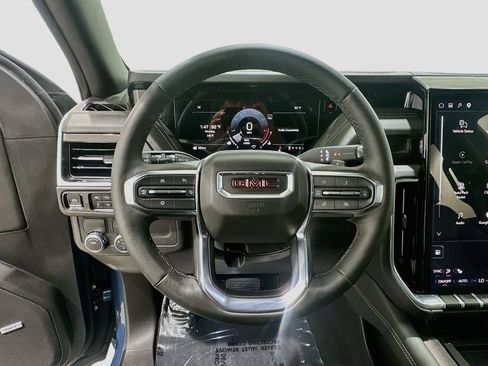 Used 2025 GMC Yukon XL Elevation RWD image 11