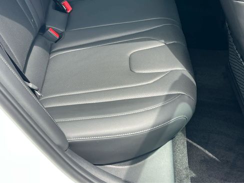 New 2026 Hyundai Elantra Limited FWD image 22