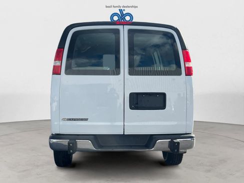 Used 2023 Chevrolet Express 2500 w/ Driver Convenience Package image 5