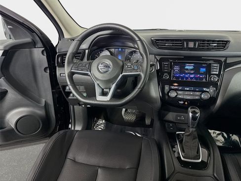 Certified 2022 Nissan Rogue Sport SL FWD image 23