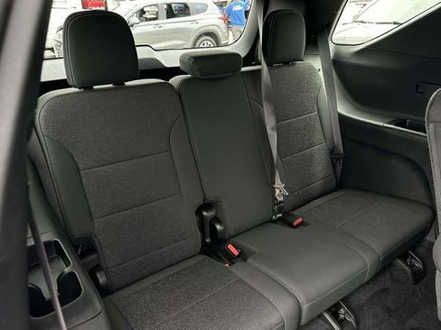 Used 2024 Chevrolet Traverse LT FWD image 21