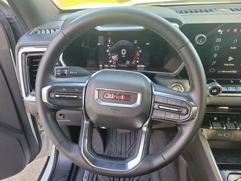 Used 2023 GMC Canyon Elevation w/ Elevation Premium Package AWD/4WD image 19