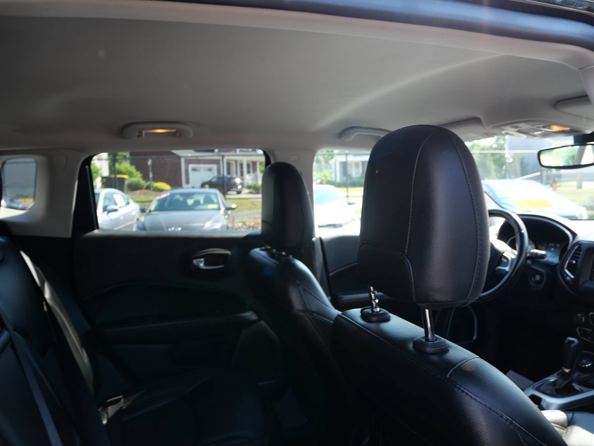 Used 2020 Jeep Compass Latitude AWD/4WD image 24
