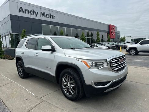 Used 2017 GMC Acadia SLT FWD image 1