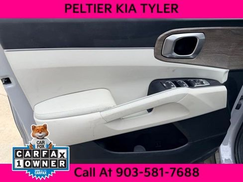 Certified 2023 Kia Sorento EX w/ Panoramic Sunroof Package FWD image 17