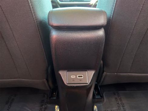 Used 2022 Chevrolet Bolt EUV LT image 10