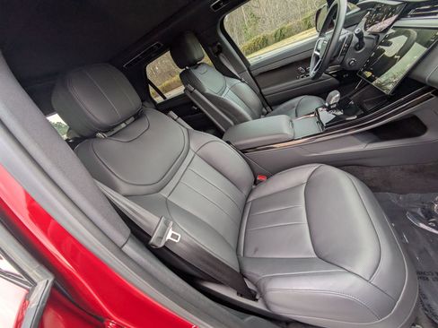 Used 2024 Land Rover Range Rover Sport SE image 29