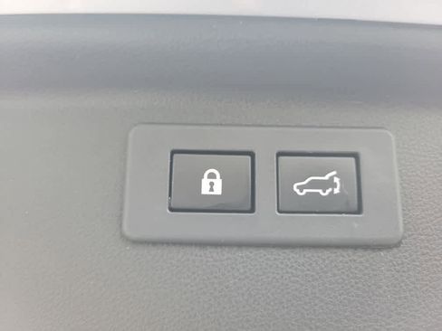 Used 2020 Subaru Forester Limited image 36