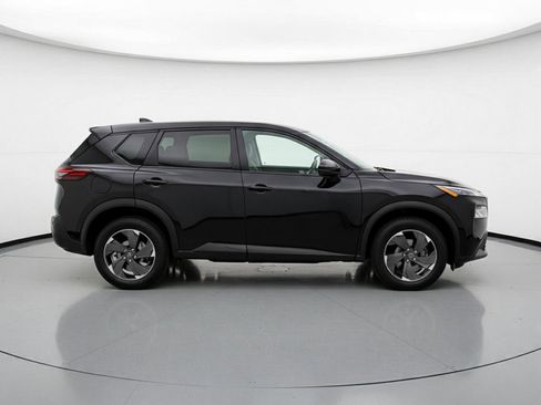 Used 2025 Nissan Rogue SV FWD image 11