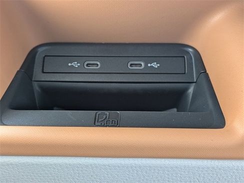 New 2025 Volkswagen ID. Buzz 1st Edition image 26