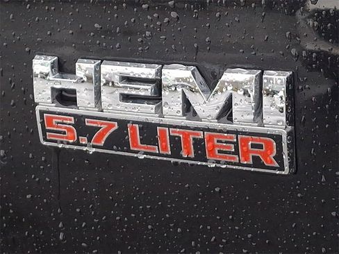 Used 2017 RAM 1500 Express image 30