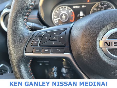 Used 2022 Nissan Versa SR w/ Convenience Package image 31