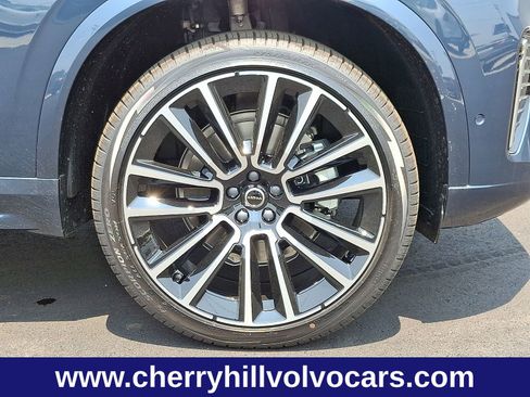 New 2025 Volvo XC90 B6 Plus w/ Protection Package Premier image 8