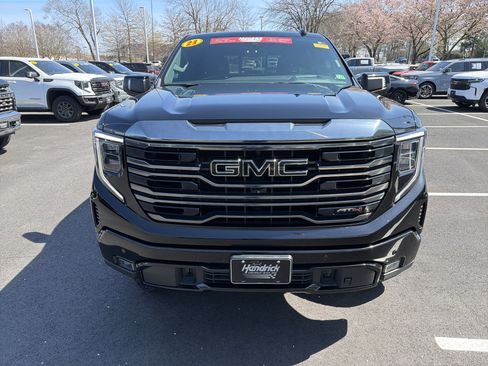 Used 2023 GMC Sierra 1500 AT4 w/ Technology Package image 3