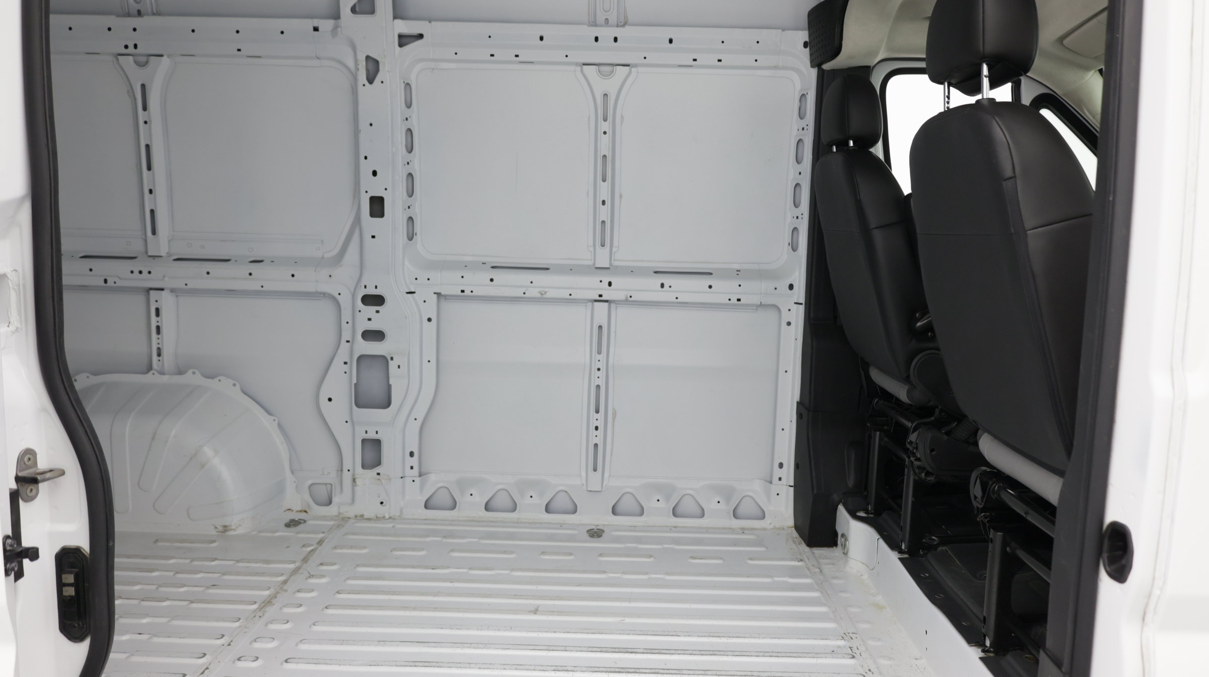 Used 2024 RAM ProMaster 2500 w/ Convenience Group FWD image 32