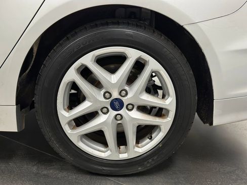 Used 2014 Ford Fusion SE w/ Equipment Group 202A image 23